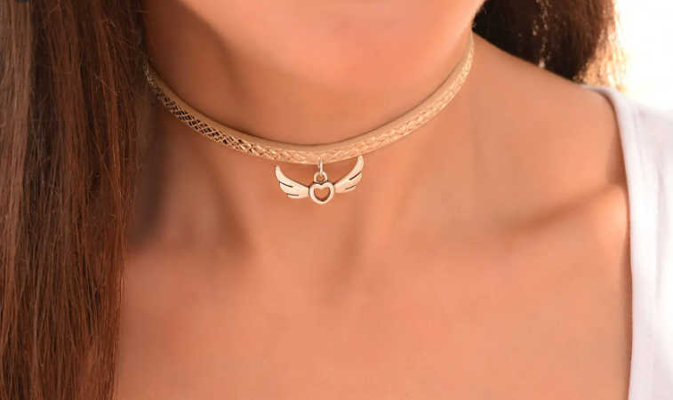 Daily Sexual Collar with angel wings pendant